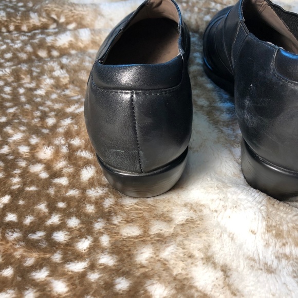 Shoes - Picture 3 of 4